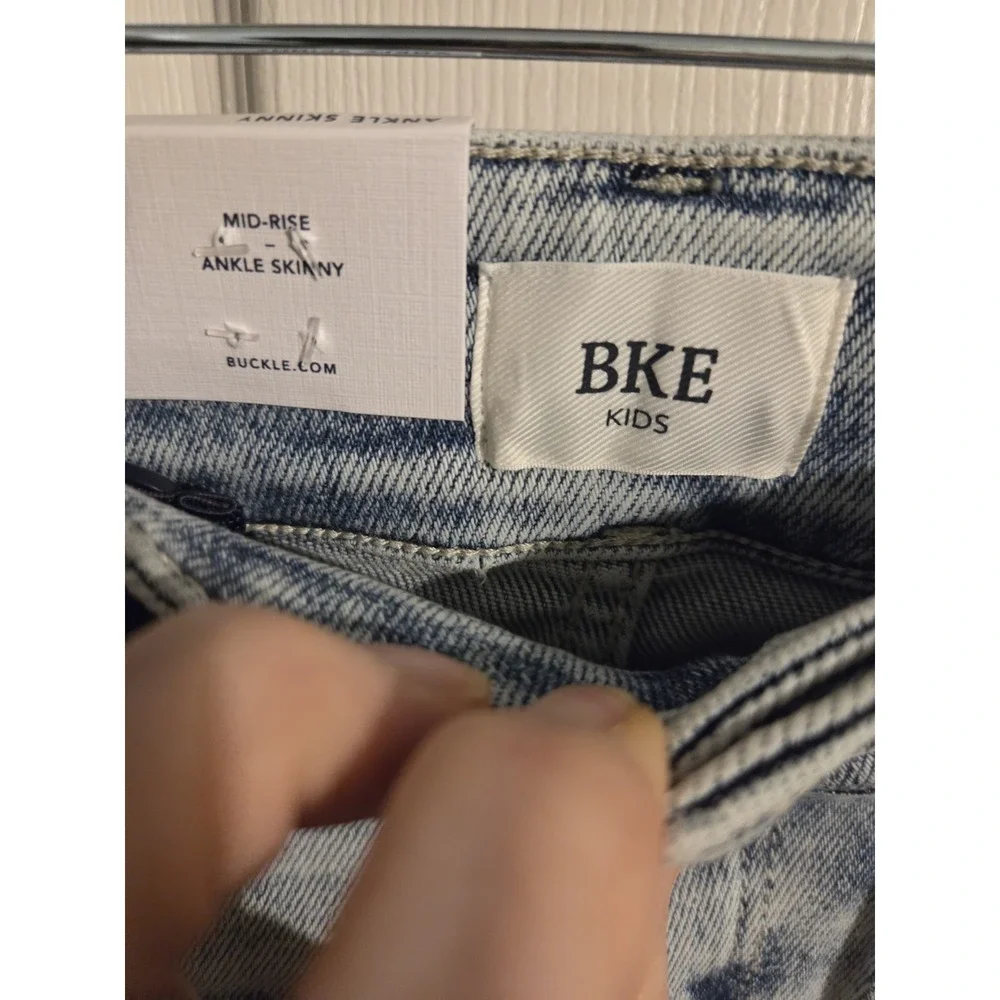 BKE Youth Skinny Jeans Size 8 with Adjustable Waist‎ Band Light Wash Blue Denim
